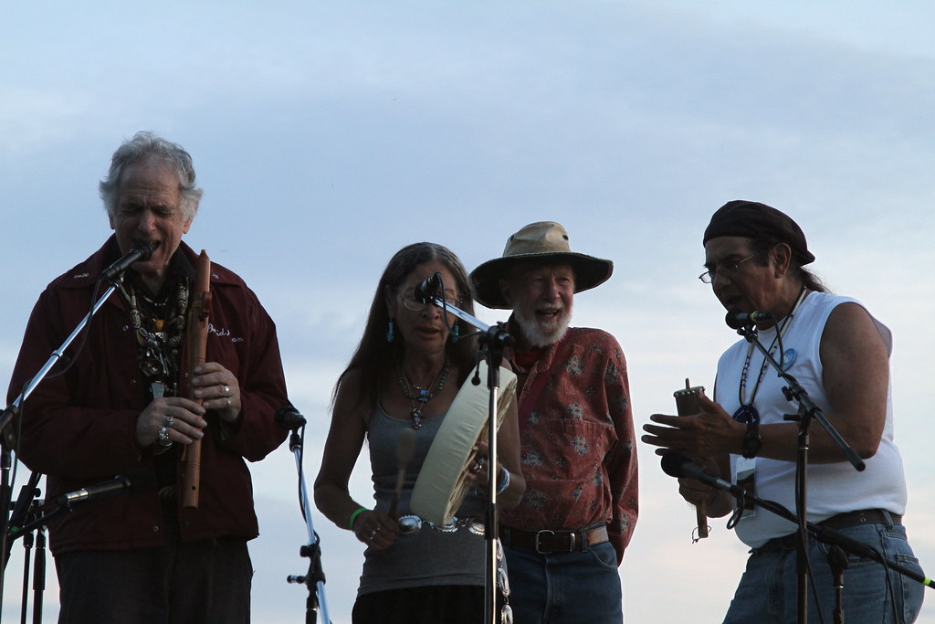 David Amram, Margo Thunderbird, Pete Seeger