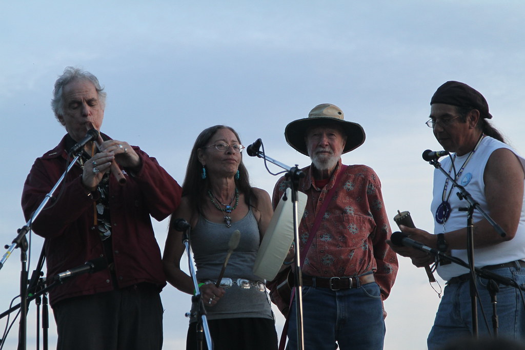 David Amram, Margo Thunderbird, Pete Seeger