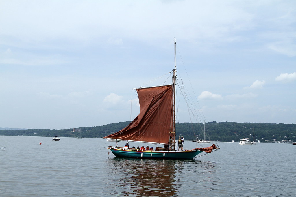 The Sloop Woody Guthrie