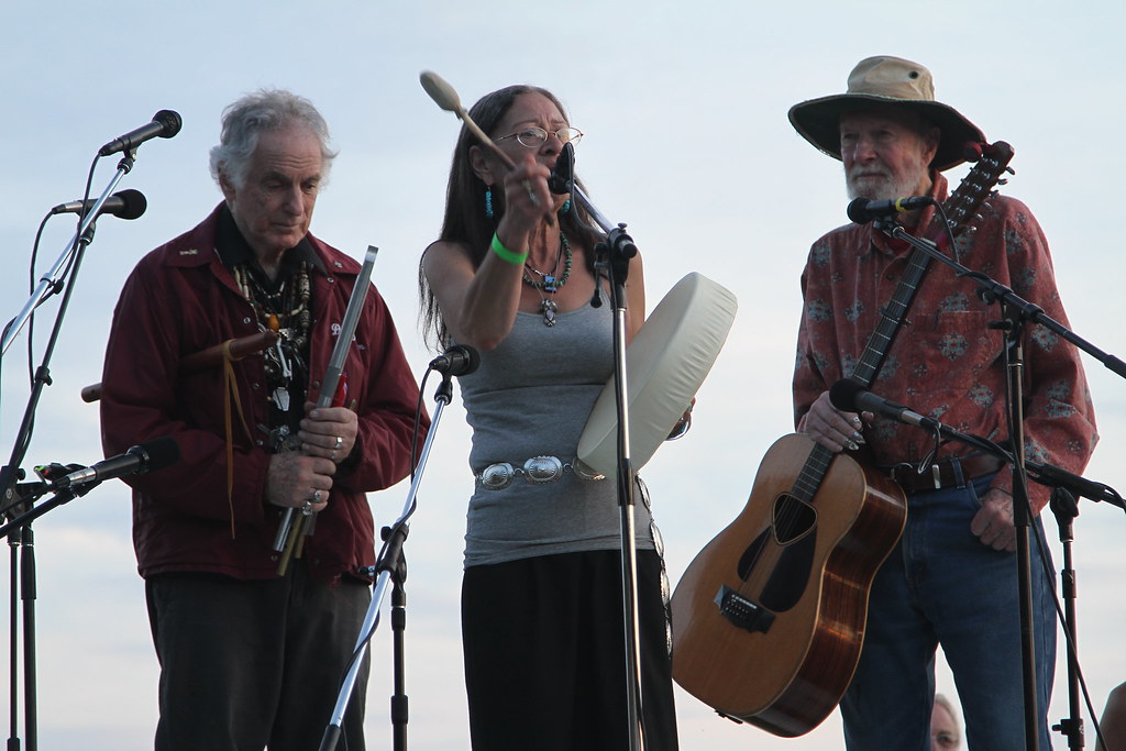 David Amram, Margo Thunderbird, Pete Seeger
