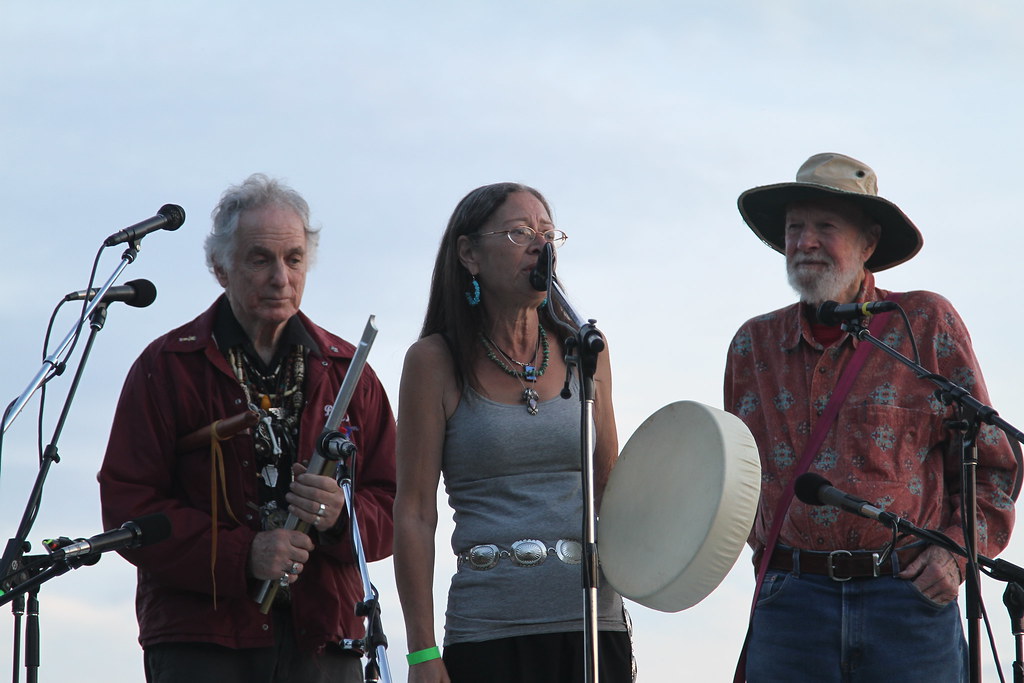 David Amram, Margo Thunderbird, Pete Seeger