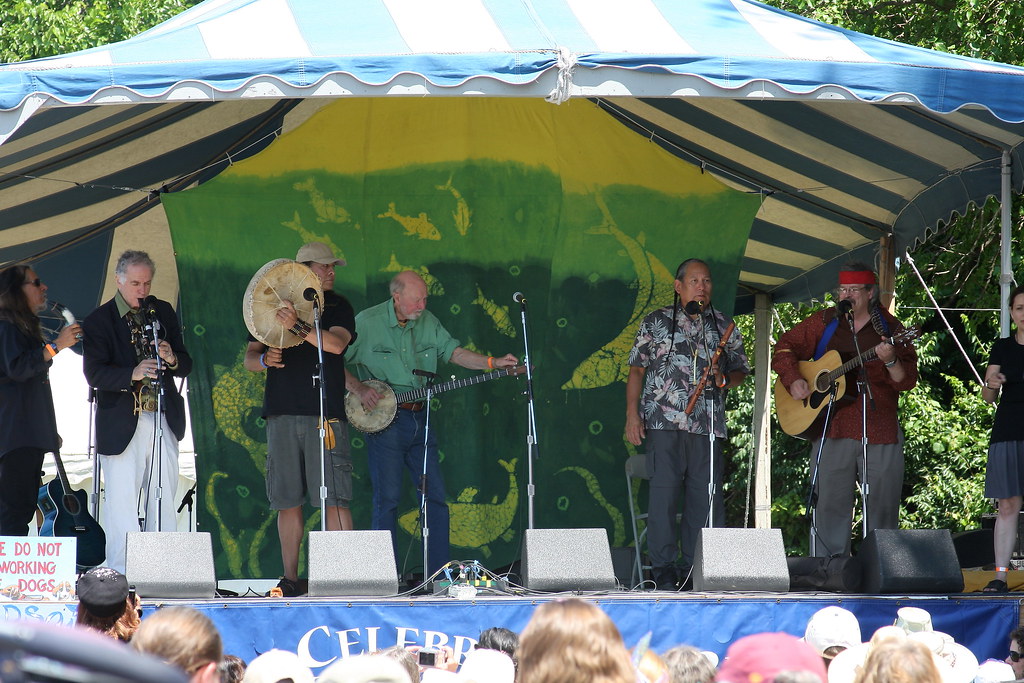 Pete Seeger at Hudson River Stage