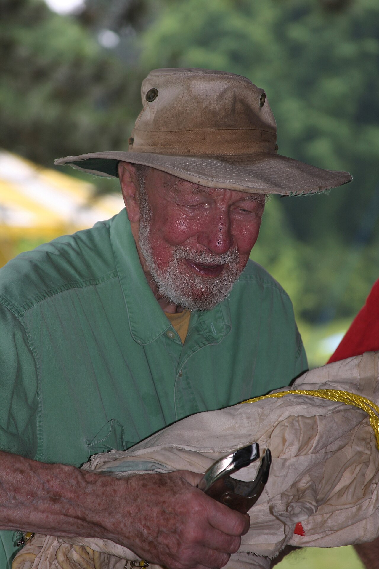 Pete Seeger (2616570347).jpg