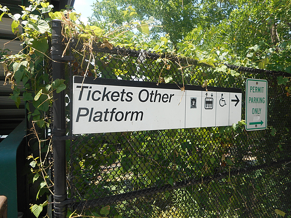 File:Dobbs Ferry MNRR station-003.jpg