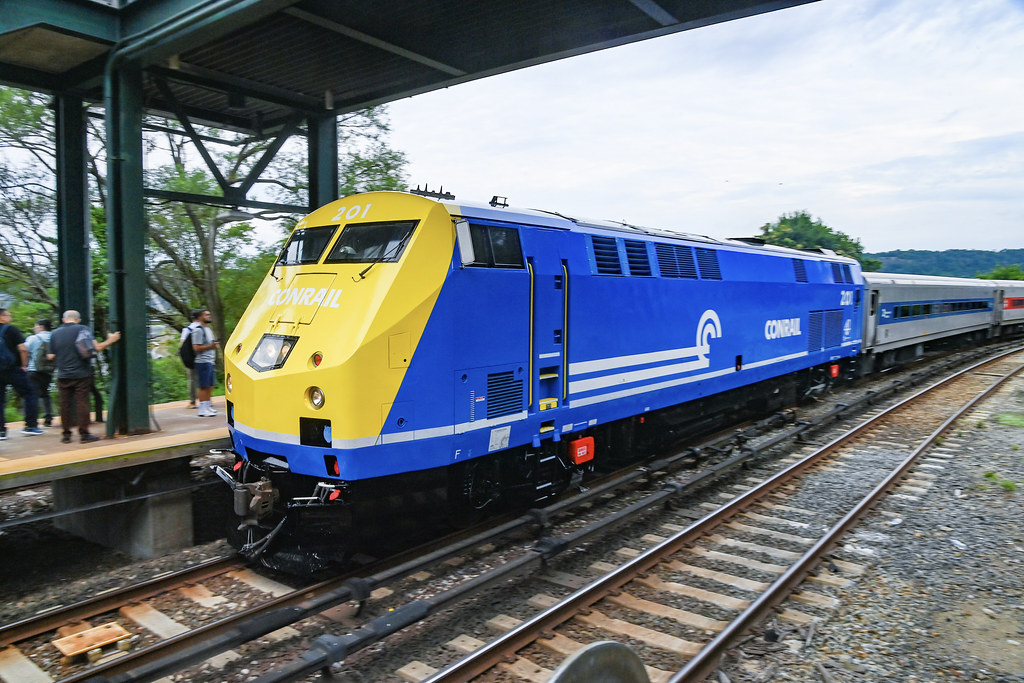 Metro-North Conrail Heritage Train Takes First Ride