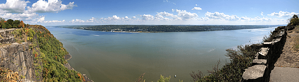 2024-10-07 12 08 35 Panoramic view across the Hudson River towards Dobbs Ferry and Hastings-on-Hudson, Greenburgh and Yonkers in Westchester County, New York from State Line Lookout within Palisades Interstate Park in Alpine, New Jersey