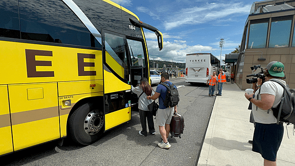 Metro-North Railroad Storm Conditions on the Hudson Line (53036941229)