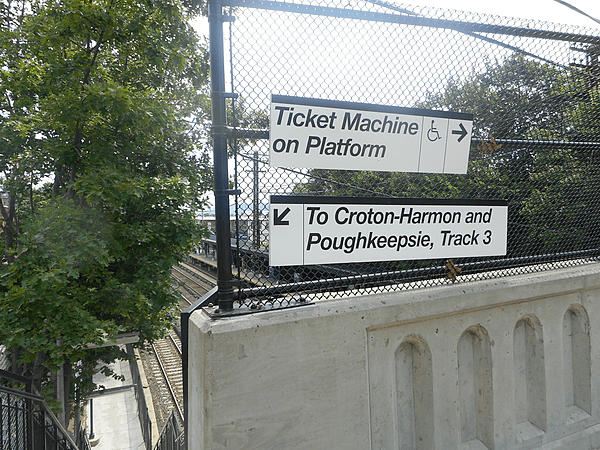 Irvington Metro-North-015