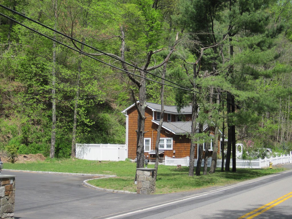 Old Croton Aqueduct Spring 2010