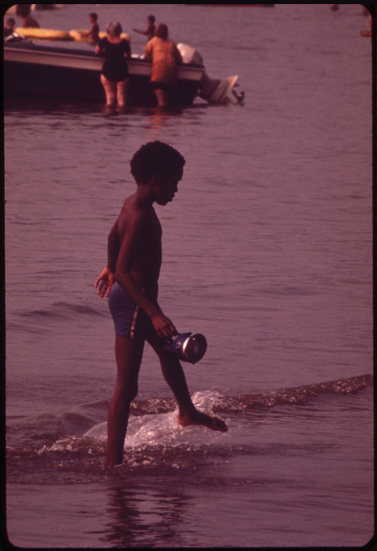 FUN IN THE HUDSON RIVER OFF CROTON POINT PARK - NARA - 549955.tif