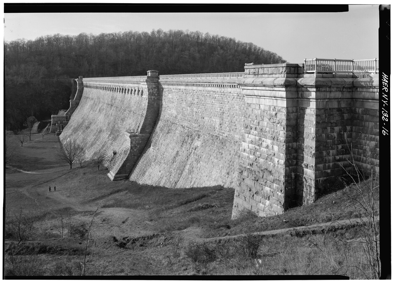 General view of downstream side of dam, looking north - New Croton Dam and Reservoir, Croton River, Croton-on-Hudson, Westchester County, NY HAER NY,60-CROTOH.V,1-16.tif