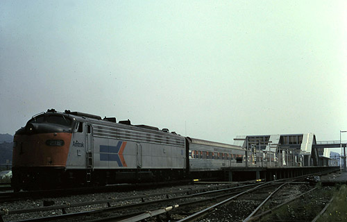 Amtrak train at Croton Harmon, August 3, 1975.jpg