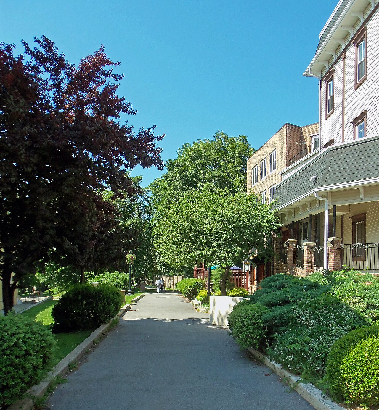 Old Croton Aqueduct walkway, downtown Ossining, NY (cropped).jpg