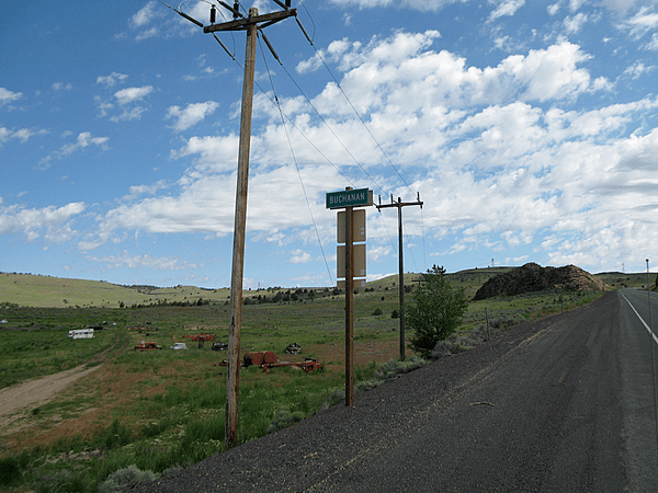 File:Buchanan, Oregon bus stop - Eastern POINT (5913760764).jpg