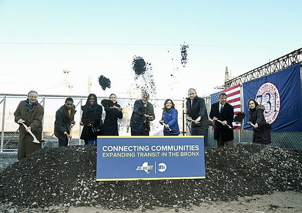 Penn Access (52552396202)